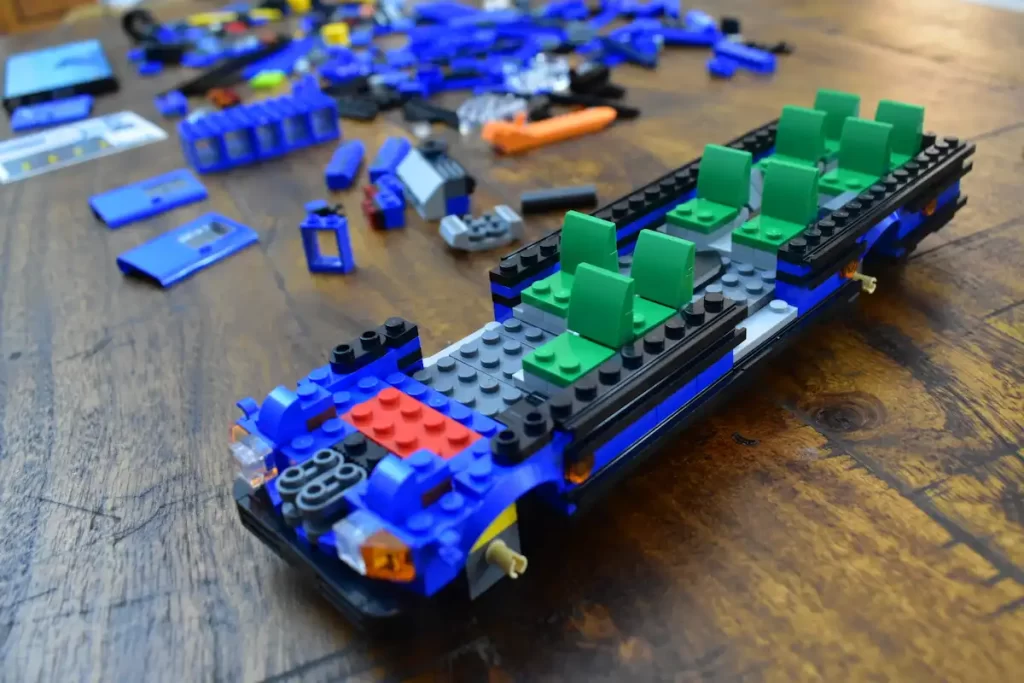 the base of LEGO Fortnite 77073 Battle Bus reviewed by angelofdeathWH 8