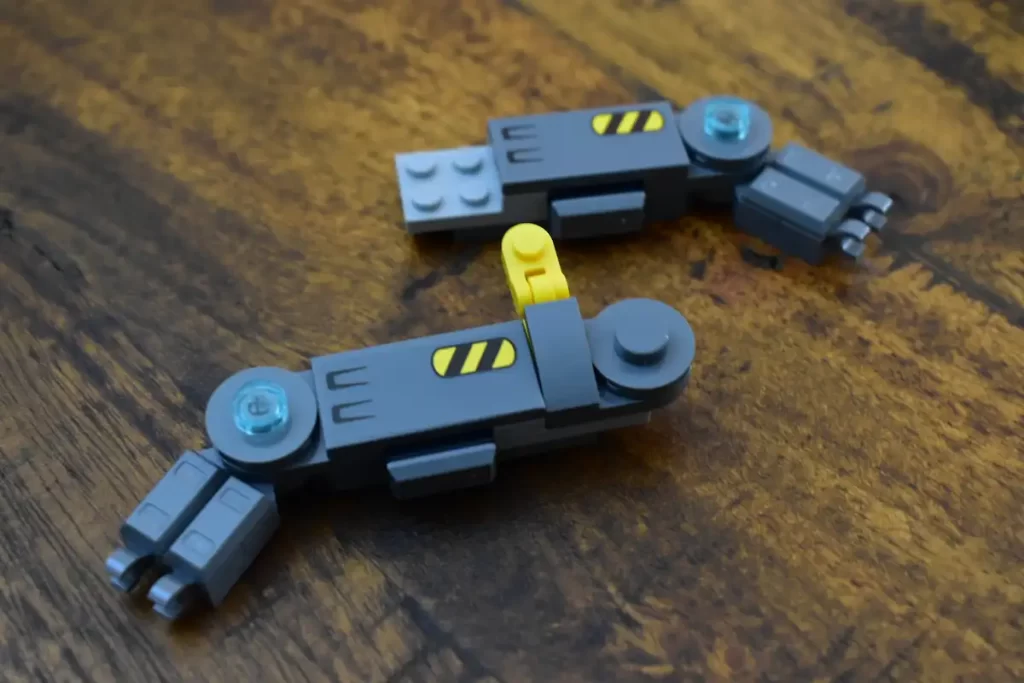 the unfinished LEGO Fortnite 77073 Battle Bus reviewed by angelofdeathWH 19